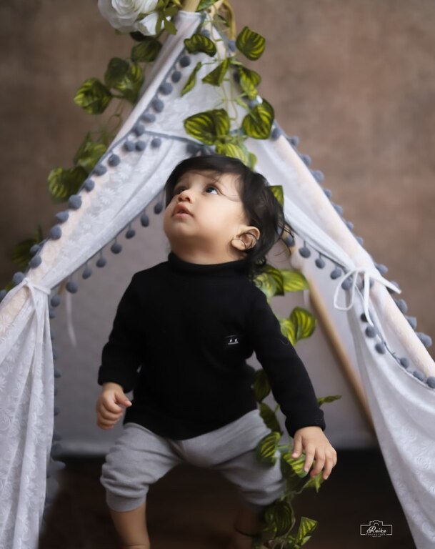 Toddler Rustic Wooden Backdrop With Teepee Setup 224
